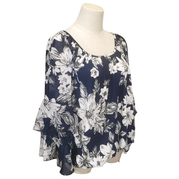 Perception Concepts Floral Bell Sleeve Top NWT - Picture 2 of 10